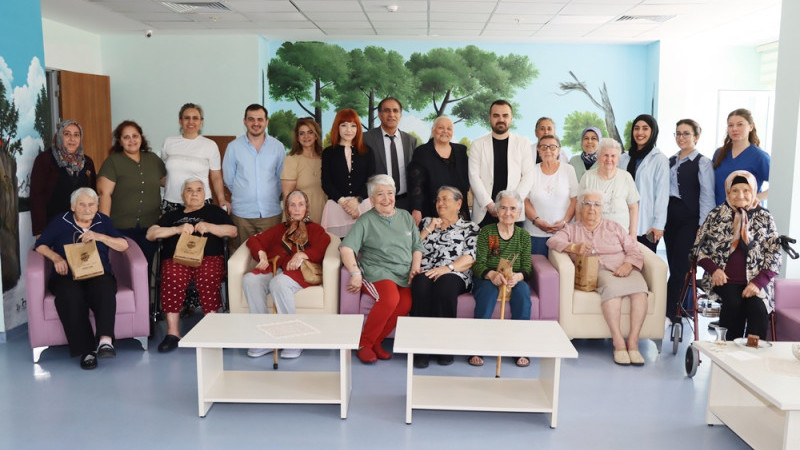 Yalova Belediyesi'nden Annelere Özel Etkinlik