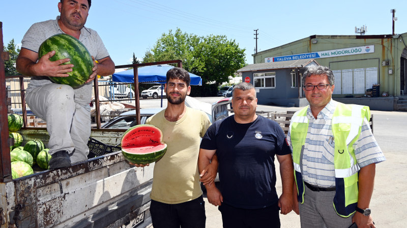 Yalovalılar Yaz Aylarında Karpuzu Tercih Etti