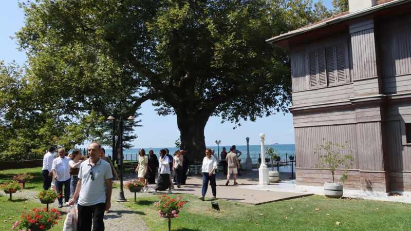 Yürüyen Köşk Hafta Sonu Doldu Taştı