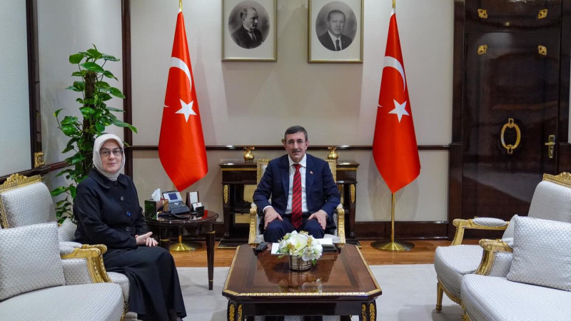 Vekil Akyol Cevdet Yılmaz'ı Ziyaret Etti