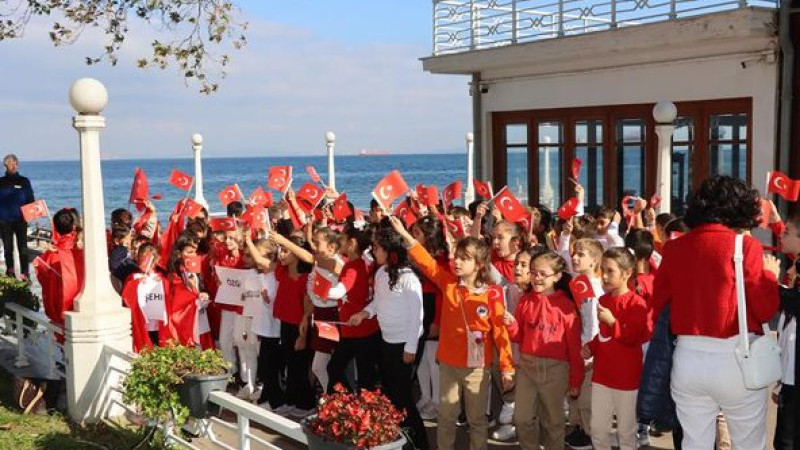 Yürüyen Köşk Doldu Taştı