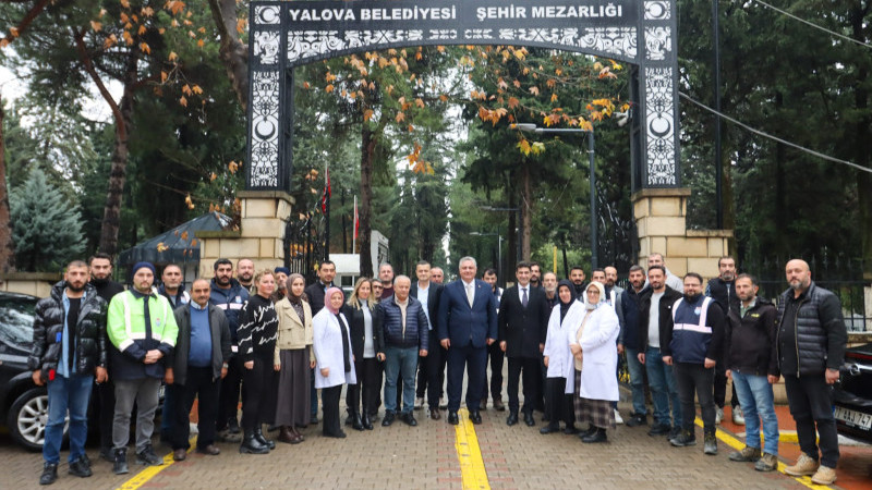 Başkan Gürel Mezarlıklar Müdürlüğü Personeliyle Bir Araya Geldi