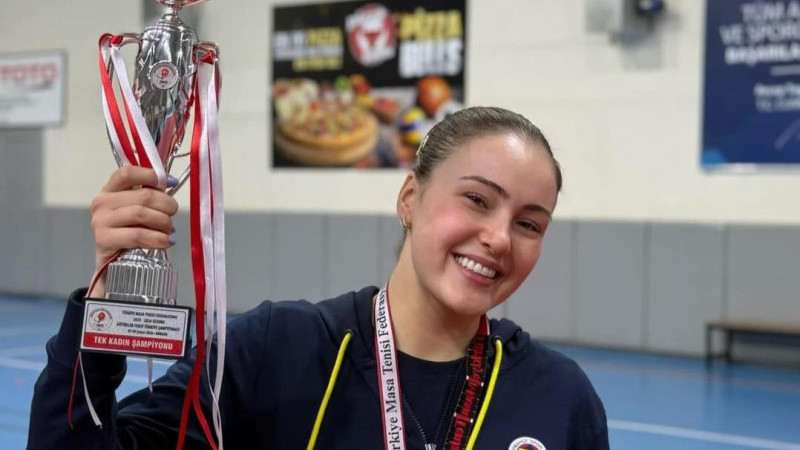 Yalovalı Ece Haraç Fenerbahçe Formasıyla Türkiye Şampiyonu Oldu