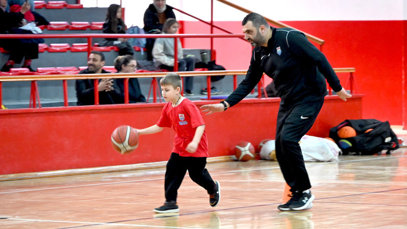 Basketbol Okulunda Antrenmanlar Başladı