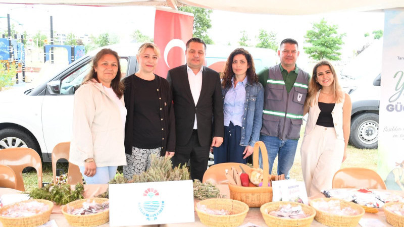 Atalık Tohumlar Lüleburgaz'da Vatandaşlarla Buluştu